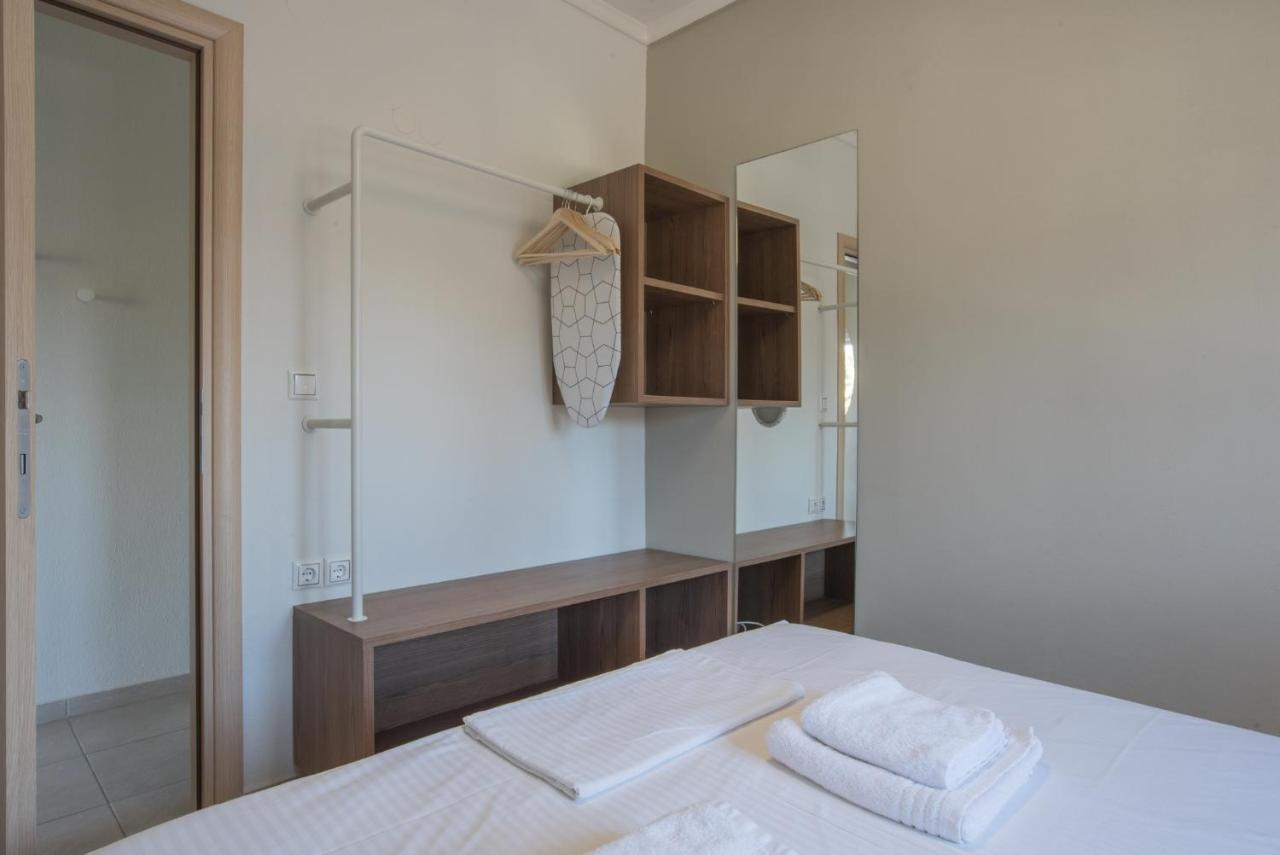 Vertigo Seaside Apartments Нікіті Екстер'єр фото