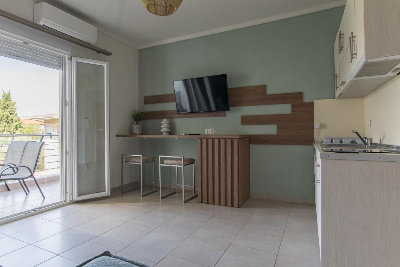 Vertigo Seaside Apartments Нікіті Екстер'єр фото
