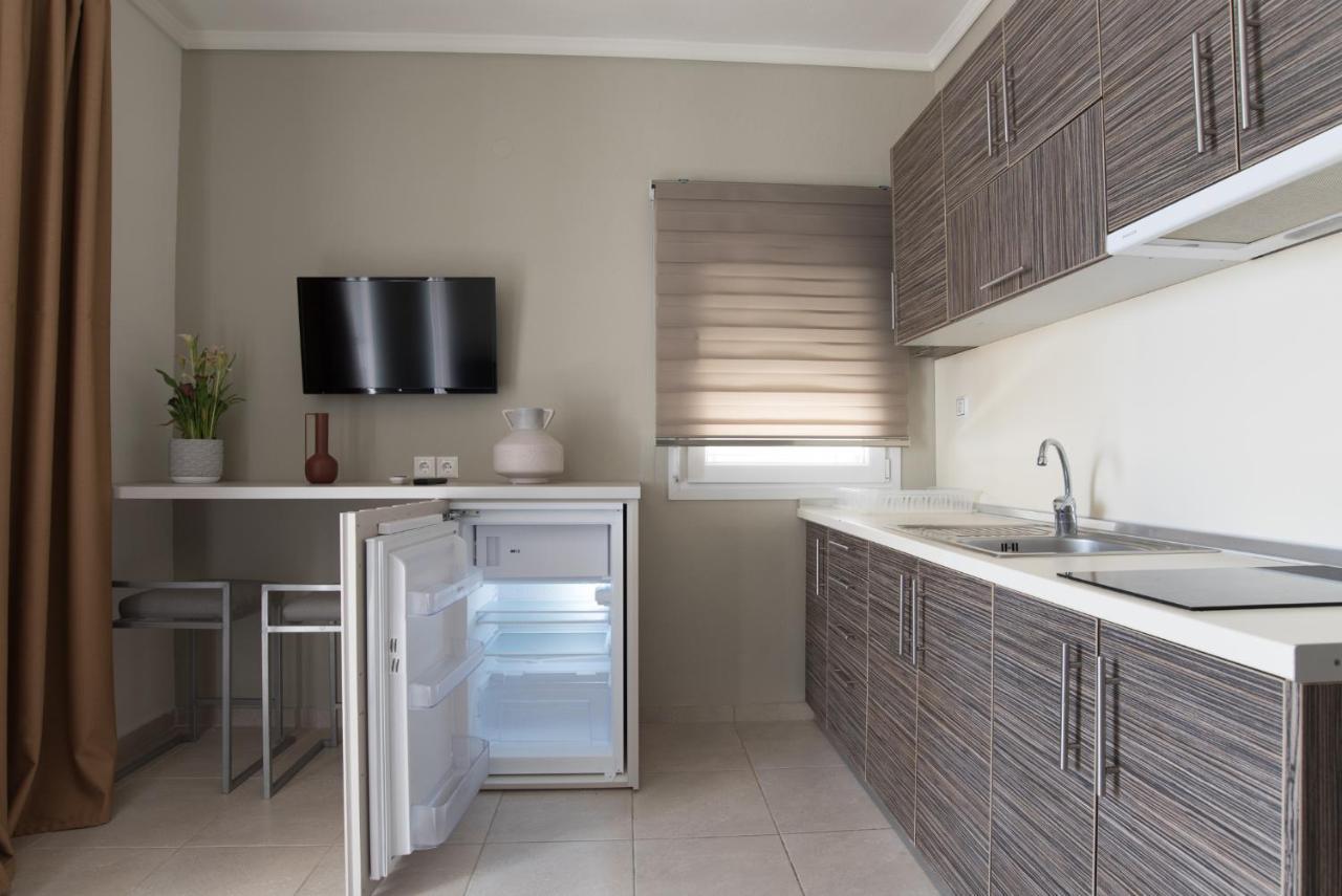 Vertigo Seaside Apartments Нікіті Екстер'єр фото